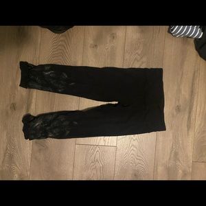 Black reversible lululemon leggings